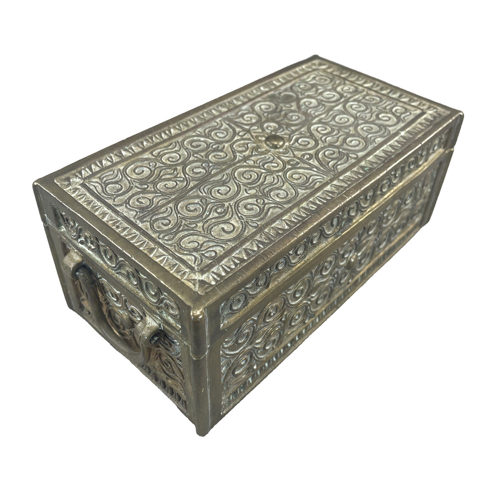 Antique Decorative Anglo Indian Brass Betel Nut Box Pandan South/East Asian